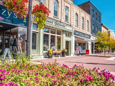 Downtown small businesses in Lindsay Main Street